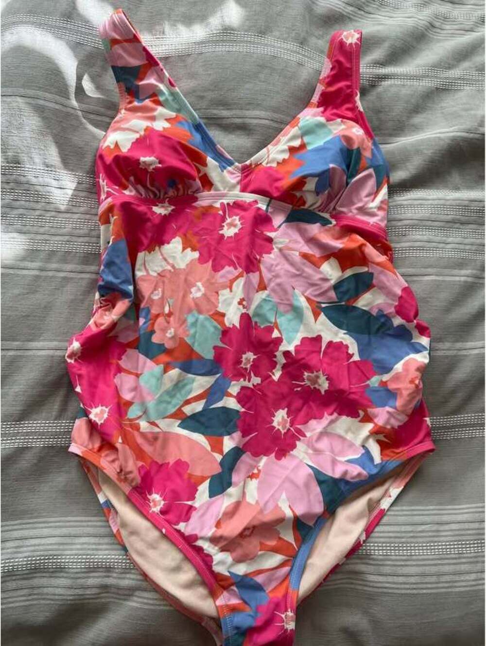 Isabel Maternity by Ingrid & Isabel floral ruched one-piece swimsuit M